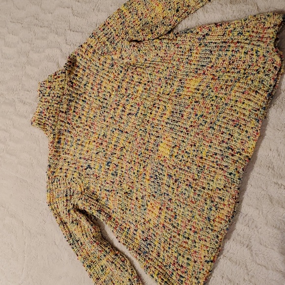 NWT  LOGO turtle neck sweater - Picture 7 of 7